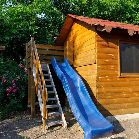 Rozsa-domb Vendeghaz 4* Golop