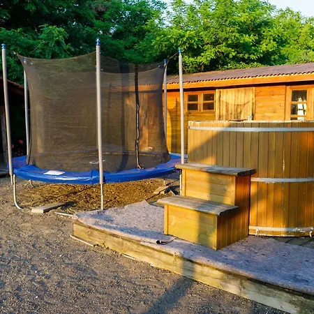 Casa de hóspedes Rozsa-domb Vendeghaz 4*