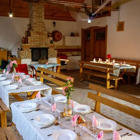 Gasthuis Rozsa-domb Vendeghaz 4*