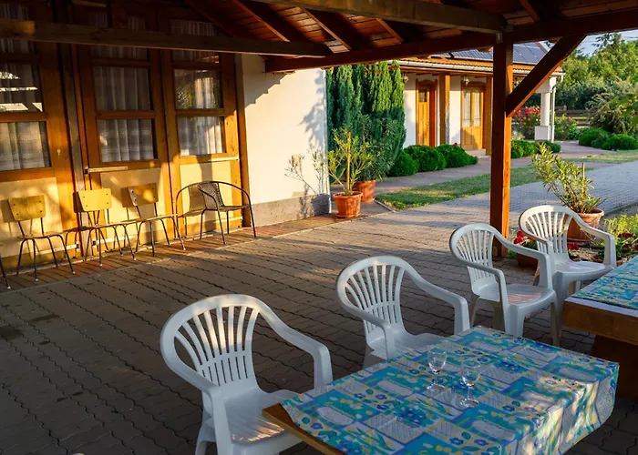 Casa de hóspedes Rozsa-domb Vendeghaz 4*